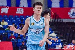 开云体育平台-手感火热！王睿泽打满首节6中5高效砍11分2板1助 得分超全队一半