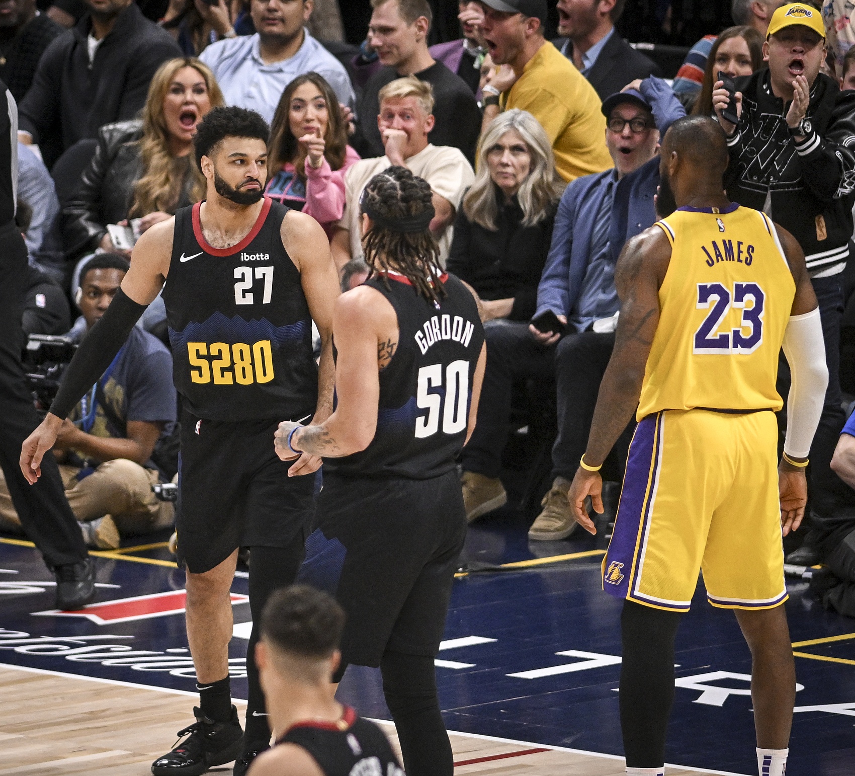 称赞老对手！詹姆斯：我认为穆雷毫无疑问是今年的全明星球员