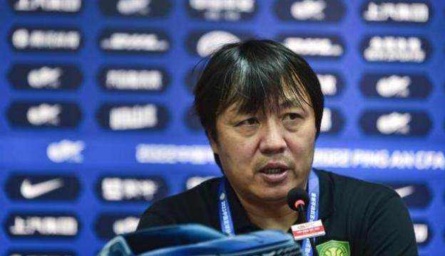 开云体育网址-谢峰：球队遇到困难 希望调整心态不要犯同样错误